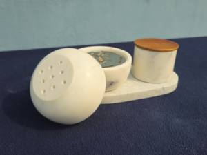 Juego de Quemadores de Incienso de Mármol con Caja Redonda y Tapa de Madera de Sándalo sobre Bandeja, Ecológico y Orgánico - Product Image 2