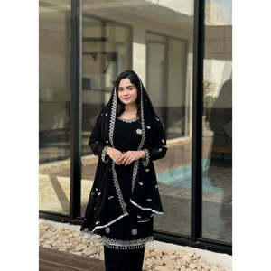 Top de fiesta de mujer de diseñador y conjunto Dupatta elegante Plazzo con hermosos adornos - Product Image 4