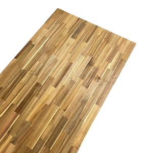 Paneles de madera maciza de grado AB Golden Teak Junta de dedo de Acacia para cocina con pino y caucho acabado con aceite de cera de madera - Product Image 1