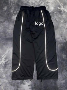 ชุดเซ็ตแทรคสูทผู้ชายแบบกันน้ำสำหรับฤดูใบไม้ร่วง/ฤดูหนาว  ผ้าไนลอนสองชิ้น พร้อมเสื้อแจ็คเก็ตทรงหลวมและกางเกงขายาว  รับสกรีนโลโก้ได้ - Product Image 4