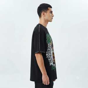 เสื้อยืดโอเวอร์ไซส์สไตล์วินเทจฟอกสีแบบขายส่ง พร้อมโลโก้สั่งทำ ปกเสื้อประดับหมุด สไตล์ฮิปฮอป กราฟิกสตรีทแวร์ - Product Image 2
