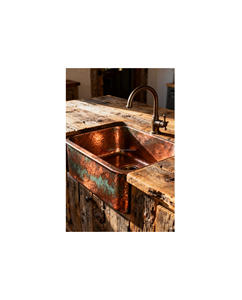 Évier de cuisine en cuivre artisanal met en valeur la patine naturelle qui vieillit magnifiquement au fil du temps dans les cuisines actives avec caractère - Product Image 6