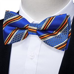 Nœud Papillon Pré-Noué en Soie Rayé Bleu avec Accents Bleus et Argentés, Accessoire de Tenue Formelle, Design à Motifs Durable - Product Image 3