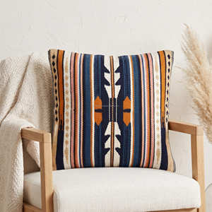 Housse de coussin longue de designer en kilim avec motif à rayures tribales pour tête de lit et décoration de fenêtre - Product Image 3