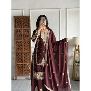 ชุดเสื้อผ้างานปาร์ตี้สำหรับผู้หญิงชุดสวมใส่ด้านบนล่างและสวยงาม - Product Image 1