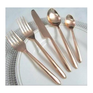 Vaisselle jetable haut de gamme en acier inoxydable or rose avec bord droit, ensemble de repas moderne pour restaurants, mariages et cadeaux. - Product Image 2