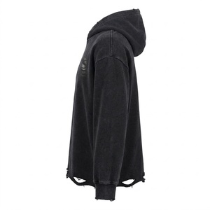 Sudaderas con Capucha Oversize de Algodón Desgastado con Logo Personalizado, Parche Bordado, Dobladillo sin Rematar y Lavado Ácido para Hombre - Product Image 3