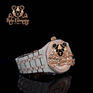 Montre de mode pour homme en quartz avec diamants Moissanite de qualité supérieure, construction en acier inoxydable, pierres brillantes et finitions raffinées - Product Image 5