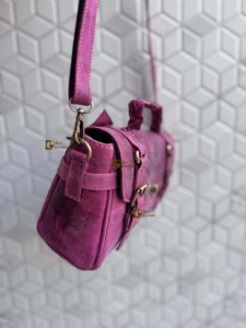 Sac messager en cuir véritable pour femme, vente chaude, sac à main élégant, bandoulière vintage, couleur violette, multi-usages, sac durable - Product Image 2