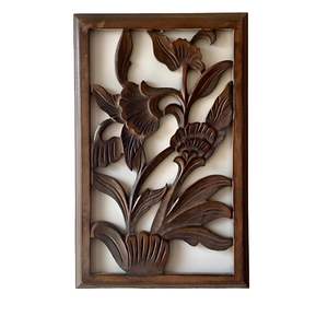 Panneau mural en bois floral artisanal avec cadre |   Décoration murale sculptée à motif floral pour le salon (Lot de 1) - Product Image 1