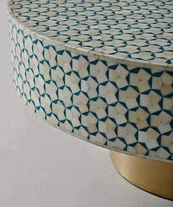 Table basse écologique avec incrustation d'os d'une élégance unique pour le salon pour les occasions de baptême - Product Image 4