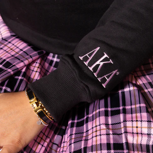 Sudadera negra de chenilla AKA Miner Hall para mujer, con letras griegas bordadas, cuello redondo premium, top de hermandad - Product Image 5