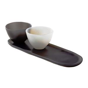 Plato de Servir de Resina Hecho a Mano en Negro y Gris, Pulido, Ecológico, de Origen Indio, Apto para Lavavajillas, Decorativo de Arte Moderno para Fiestas - Product Image 1