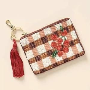 Monedero de algodón y ratán con diseño de llave para niñas, estilo vintage, totalmente bordado a mano, suave, grande, magnético, para viaje. - Product Image 1