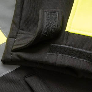 เสื้อแจ็คเก็ตนิรภัยสะท้อนแสงแบบกำหนดเองสำหรับงานก่อสร้าง เสื้อแจ็คเก็ตทำงานแบบ Hi Viz มีกระเป๋าเสื้อ แขนยาว สำหรับผู้ชาย - Product Image 3