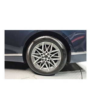 Genesis 2024 G80 2.5 Turbo AWD Essence 11 805 km Boîte de vitesses automatique Sièges en cuir Caméra latérale - Berline de luxe importée de Corée - Product Image 5
