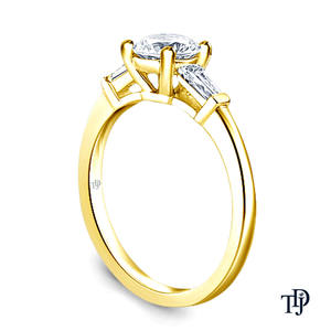 Anillo de Compromiso de Oro Sólido de 10K con Diamante Cultivado en Laboratorio de Corte Brillante Redondo Cónico y Piedras Laterales, Certificado IGI de Lujo - Product Image 4