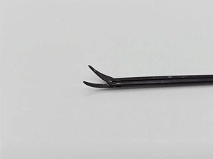 Tijeras Curvas de Precisión de Ébano con Mandíbula Microcurvada para Zurdos, Acabado Negro, para Disección de Tejidos Delicados, de Vaslcare - Product Image 2