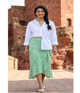 Chemise formelle pour femmes, tenue de bureau, chemisier à manches longues boutonné, tissu léger et respirant, vêtements de travail élégants pour dames - Product Image 1