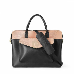 Sac à ordinateur portable décontracté en cuir véritable spacieux avec design durable pour appareils, documents et fournitures - Product Image 5