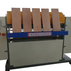 Kunden spezifische PVC-Platten platte Holzmaserung Präge maschine Schleif maschine