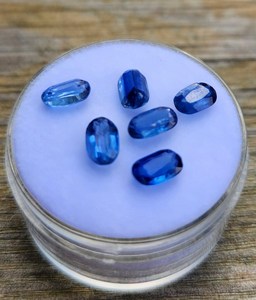Pierres précieuses naturelles de cyanite et saphir, non montées, qualité FF, évaluées par un tiers, formes variées, faites à la main, pierres facettées de haute qualité, couleur - Product Image 2