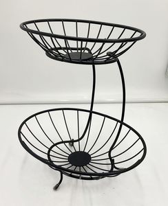 Panier à fruits rond en métal avec base en bois pour le rangement sur le comptoir de cuisine moderne et la décoration élégante de la maison - Product Image 3