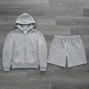 Ensemble vintage 2 pièces 100% coton avec décorations rivetées, sweat à capuche court zippé et short à cordon de serrage, vêtements streetwear, survêtements pour hommes - Product Image 2