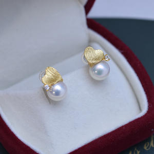 Boucles d'oreilles longues en perles d'eau douce blanches de 8 à 9 mm, argent S925 avec un éclat intense, rondes et impeccables, élégantes et lumineuses - Product Image 2