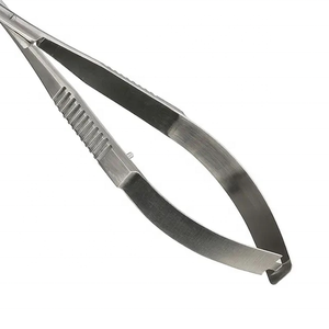 กรรไกรตัดคิ้วสปริงแบบมืออาชีพทำจากสเตนเลสสตีลพร้อมโลโก้และสีตามสั่ง - Product Image 4