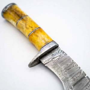 Herramienta curva de acero de Damasco hecha a mano con mango de hueso de camello para uso en exteriores - Product Image 3
