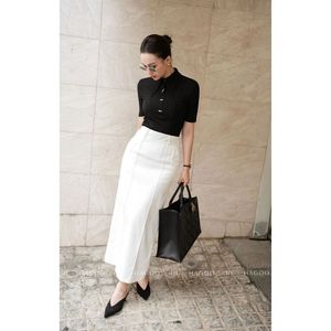 Camiseta de Manga Corta con Cuello y Botones para Mujer, de Algodón Sólido, Ajustada, Tejida, para Oficina o Uso Casual, A8128, Venta al Por Mayor - Product Image 1
