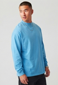 เสื้อยืดคอกลมแขนยาวทรงโอเวอร์ไซส์สำหรับผู้ชาย สไตล์สตรีทแฟชั่น ผลิตจากผ้าฝ้าย เป็นมิตรต่อสิ่งแวดล้อม เหมาะสำหรับใส่เล่นกีฬาวิ่งประจำวัน - Product Image 3