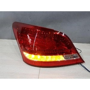 Feu arrière gauche d'occasion Equus 924013N000 - Product Image 3