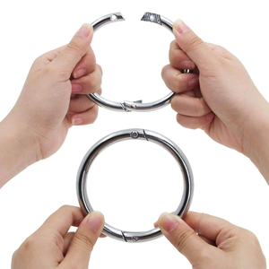 Anneau de nez de taureau personnalisable de haute qualité pour bétail de ferme et ranch, instrument vétérinaire pour bovins de taille moyenne et grande - Product Image 1