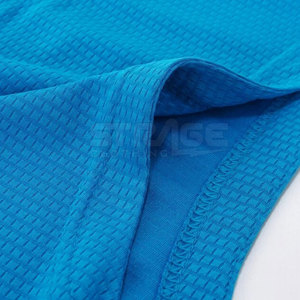 Uniforme de basketball en polyester de haute qualité, coupe décontractée, tissu respirant, service OEM et look professionnel - Product Image 4
