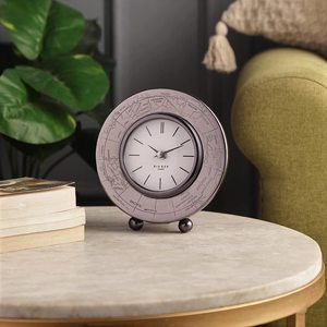 Horloge de bureau en métal, design circulaire traditionnel, mouvement à quartz, sonnerie horaire, cadran blanc avec motif de carte du monde, Noël - Product Image 6