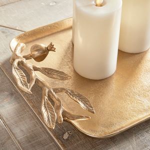 Ensemble de plateaux de service rectangulaires de luxe en métal doré pour la restauration, avec poignées élégantes en forme de branche de grenade, pour hôtels et traiteurs, vente en gros - Product Image 6