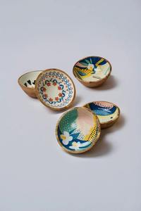 Bol de service élégant en bois de manguier avec motif imprimé en émail, pour la table de fête, la maison et la cuisine, provenant d'Inde. - Product Image 4