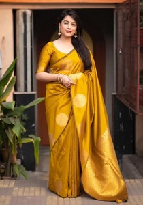 SAREE DE SEDA LICHI CON DISEÑO DE JACQUARD Y BLUSA SIN COSTURAR, AMARILLO 81032 - Product Image 1