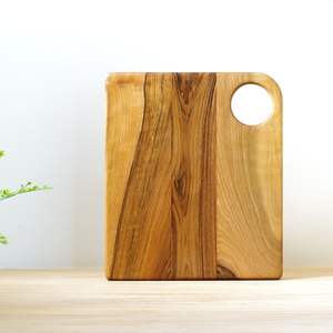 Planche à découper en bois robuste pour la cuisine, idéale pour couper les légumes, les fruits, la viande, le pain, le fromage, en bois naturel durable - Product Image 3