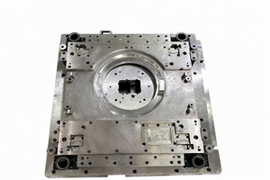 Services de fabrication OEM/ODM de pointe au Vietnam : Moules de poinçonnage en aluminium pour appareils électroménagers, moule à 2 plaques - Product Image 5