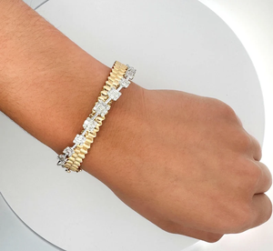 Bracelet de mariage classique pour femme en or plaqué 10 carats avec diamant taille Asscher serti en canal et design géométrique - Product Image 4