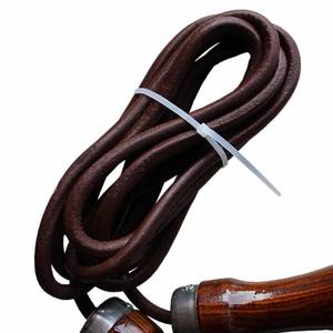 เชือกกระโดดแบบพกพาคุณภาพสูง ดีไซน์ใหม่ ผลิตจากโพลีเอสเตอร์ พร้อมด้ามจับโลหะและด้ามจับที่มั่นคง สำหรับการฝึกออกกำลังกาย - Product Image 3