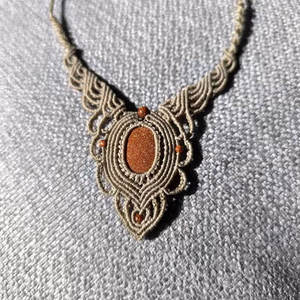 Collar llamativo de macramé con piedra dorada brillante, gema ovalada, acero inoxidable, chapado en oro de 14K, forma de mariposa, hecho a mano, budismo - Product Image 3