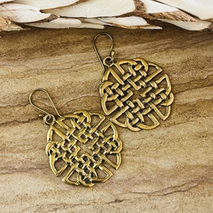 Boucles d'oreilles pendantes Primum Look Design Nœud Celtique, Bijoux Bohème Tendance en Laiton pour Femme, Finition Laiton Antique, Goutte Géométrique Creuse - Product Image 6