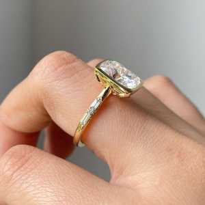 Anillo de Oro con Diamante Cultivado en Laboratorio de 3.03CT, Corte Cojín, Oro Sólido de 18K, Regalo Romántico para Novia, Amuletos de Boda - Product Image 4