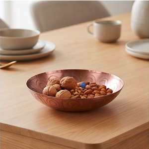 Bol rond en cuivre sculpté à la main, design oriental, plat de service en métal pour la décoration de la maison et la présentation des aliments - Product Image 4