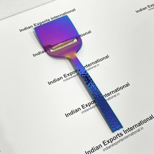 Trancheuse et planeuse à fromage en acier inoxydable arc-en-ciel avec manche martelé |   Design de luxe, léger et compatible lave-vaisselle IEI - Product Image 6