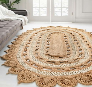 Détail d'un design unique en jute festonné avec une subtile brillance métallique pour un look luxueux. Disponible aux prix de gros. - Product Image 5